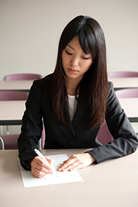 取得後は仕事の幅が広がる!? 行政書士と併用したい資格4選